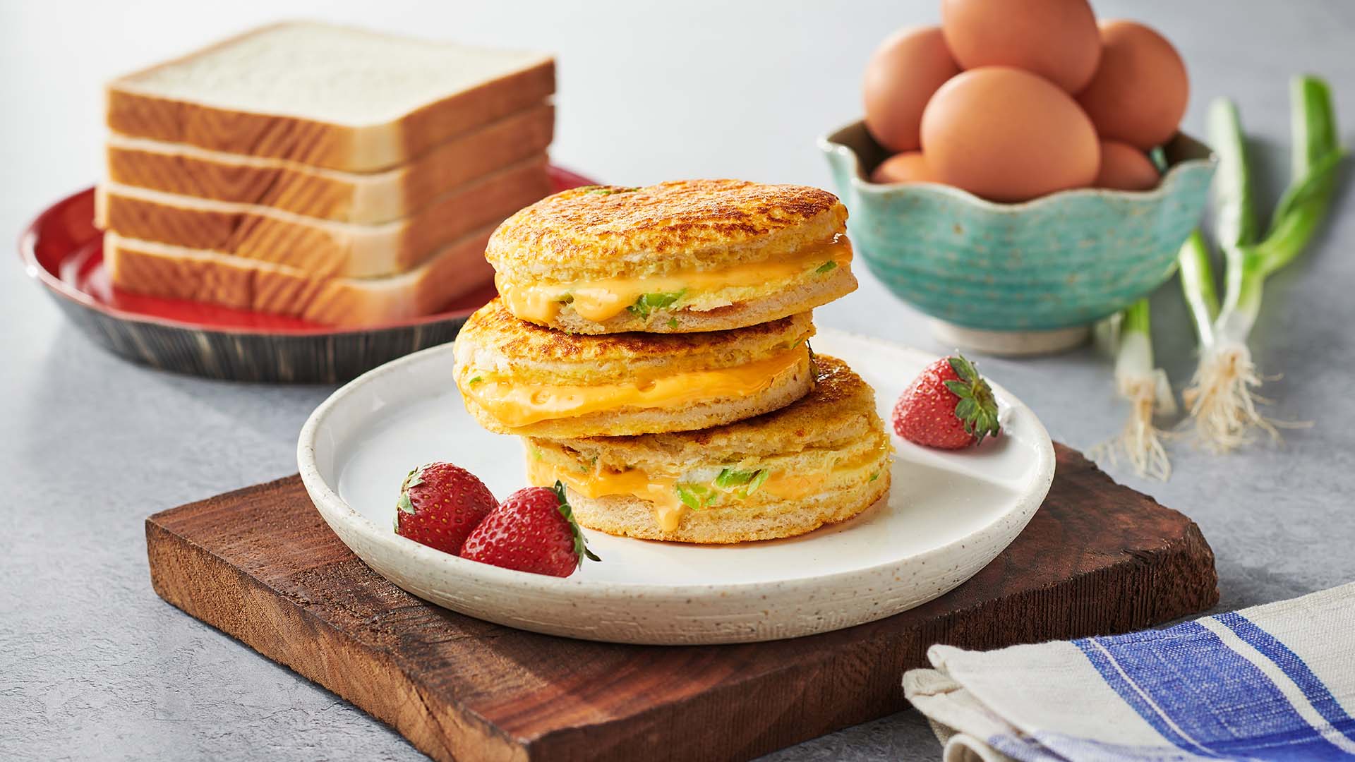 Egg & Cheese Bread Omelet Towers