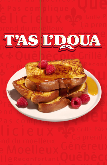 French toast on a white plate against a red background with 'T'AS L'DOUA'.